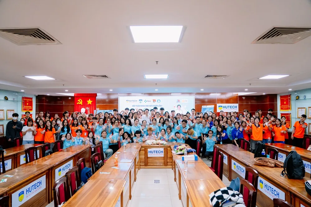 Sante Hospital, in collaboration with HUTECH University, hosts the Medical Seminar: "When Does Helicobacter Pylori Cause Gastric Cancer, and the Role of Endoscopy in Cancer Screening" - Figure 4