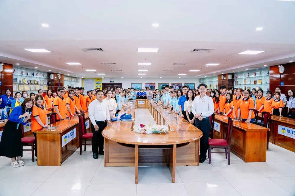 Sante Hospital in partnership with HUTECH University presents the medical symposium: 'Helicobacter pylori and Gastric Cancer Risks: The Essential Role of Endoscopy in Early Detection'