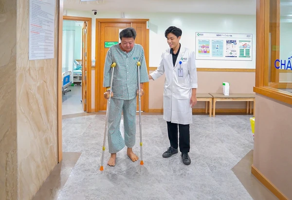 Patients after joint replacement surgery confidently practice steady walking with walker frames at Sante General Hospital.