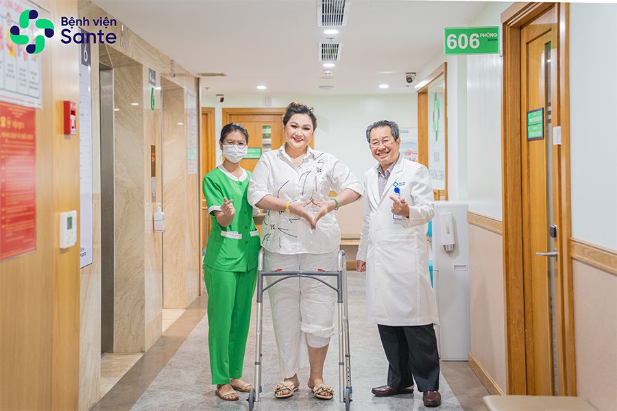 TOTAL KNEE REPLACEMENT FOR SEVERE OSTEOARTHRITIS IN AN OBESE PATIENT