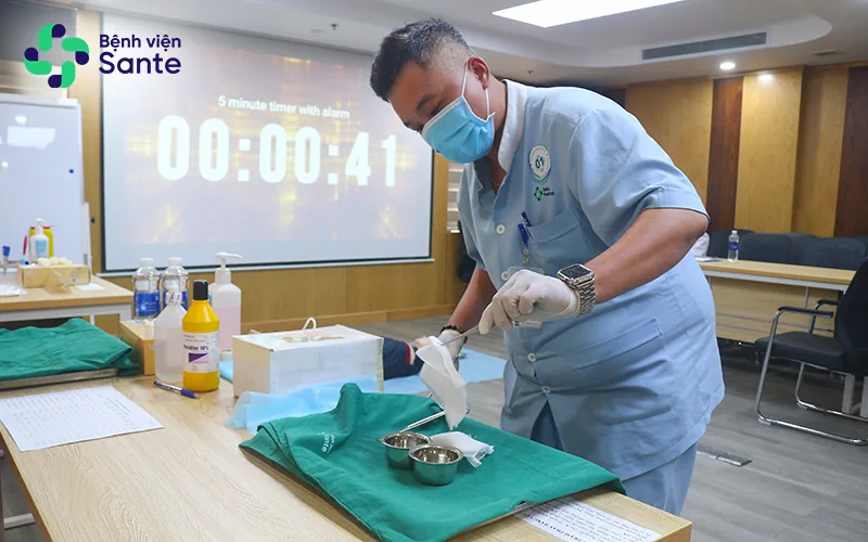 Practical wound dressing skills - SANTE Hospital, Binh Thanh, HCMC