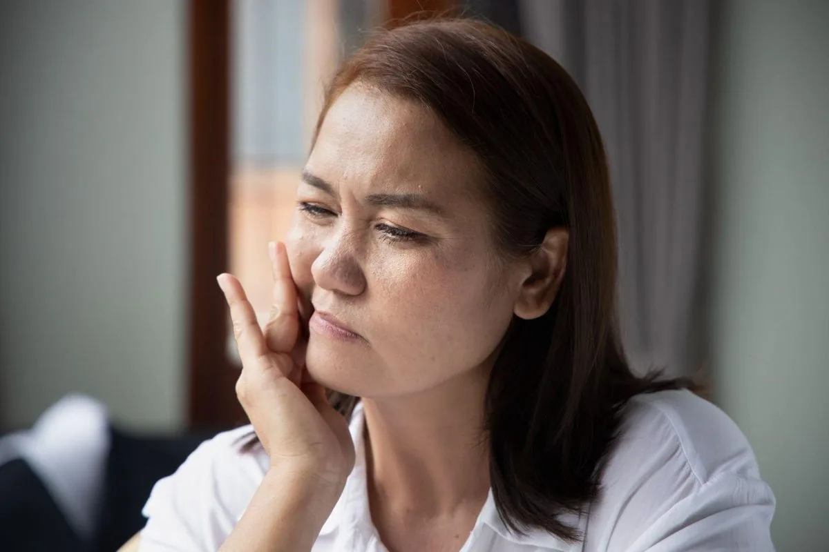 Peripheral facial nerve palsy (Bell's palsy), A CONDITION CAUSING FACIAL ASYMMETRY AND DEFORMITY - Image 3 - SANTE Hospital, Binh Thanh, HCMC
