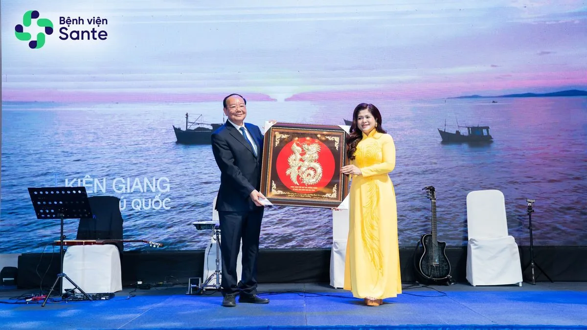 SANTE HOSPITAL NEW YEAR GALA CELEBRATING VIETNAMESE PHYSICIANS' DAY: QUALITY AND EXCELLENCE SPREADING TRUST - Figure 3